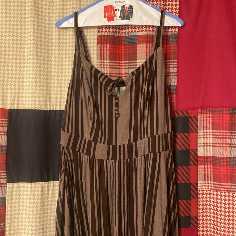 NWOT torrid Maxi Jersey Tie-Front Dress - chocolate brown stripes - Picture 6 of 8